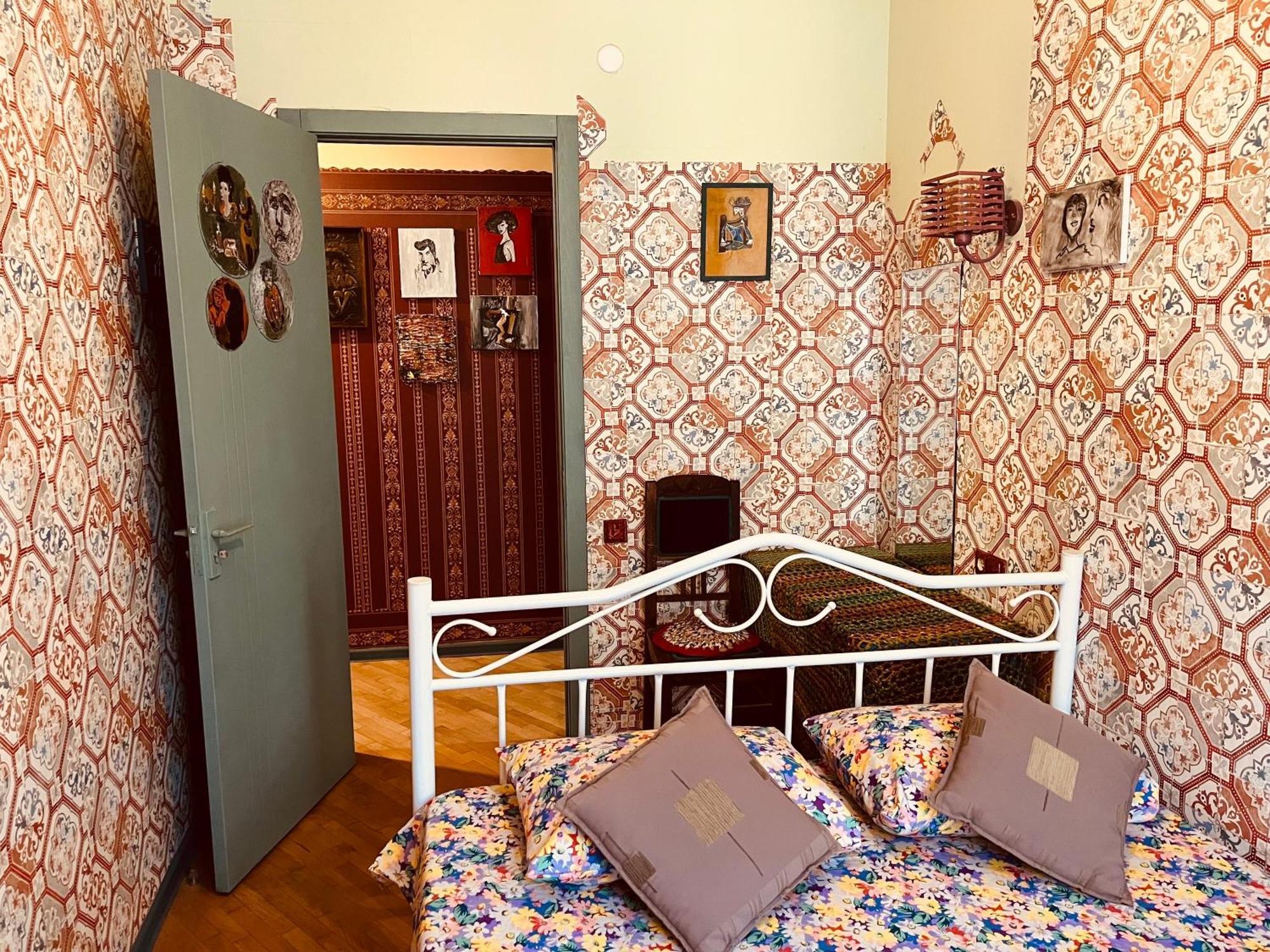 Hostel Lets Go House Tbilisi Zewnętrze zdjęcie